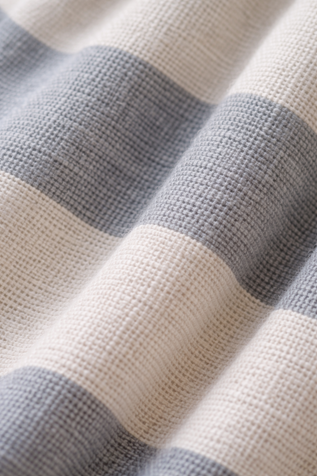 Grace — a luxurious yarn-dyed linen scarf